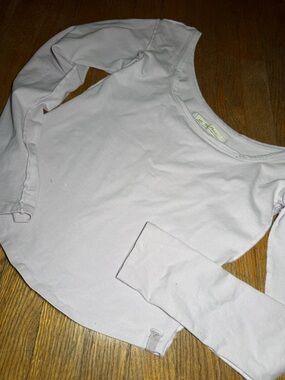 We The Free Pale Lavendar? Scoop Neck Long Sleeve Top